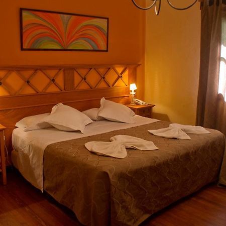 Hostal Cruz Chica Luaran gambar
