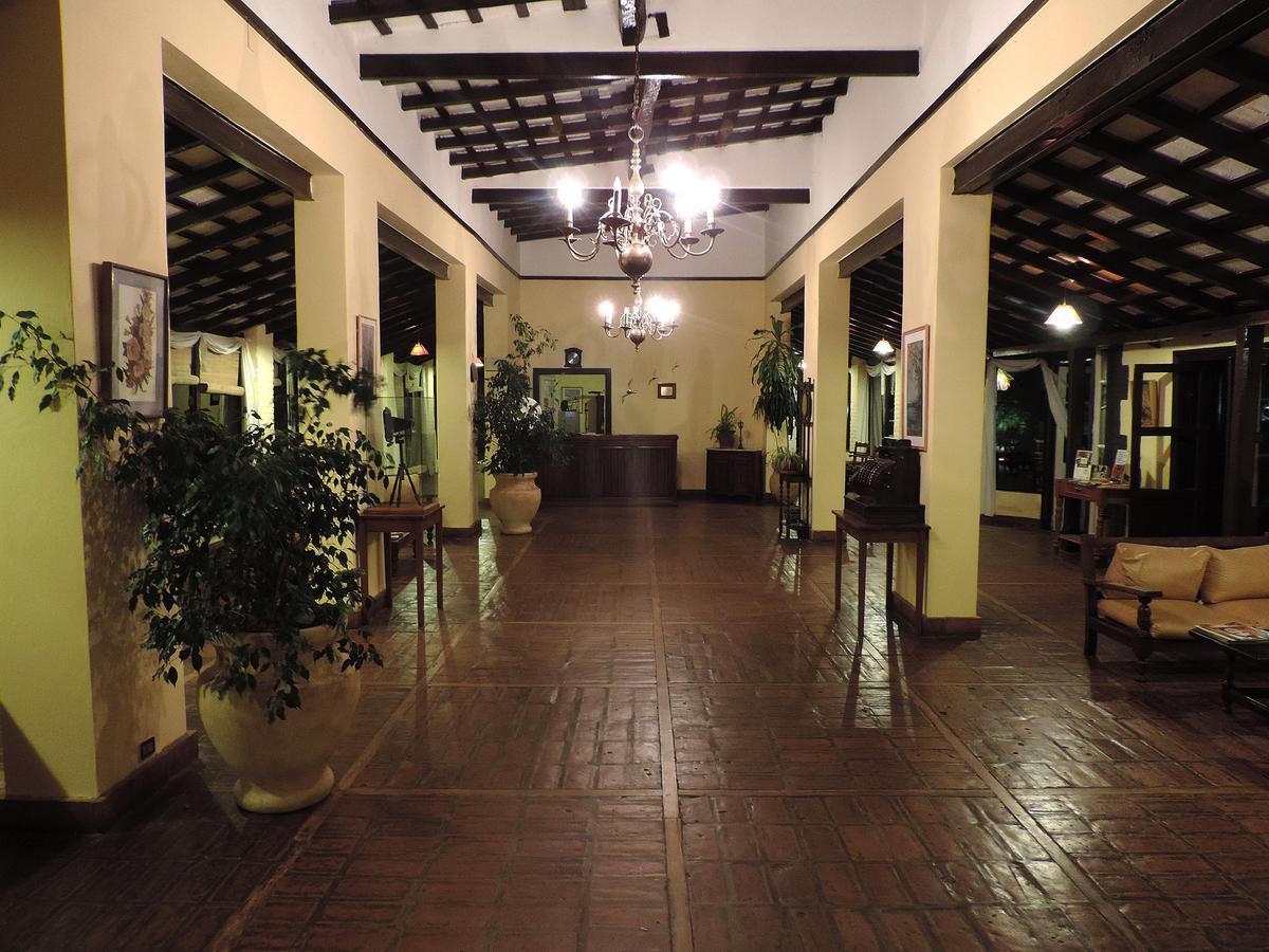 Hostal Cruz Chica Luaran gambar